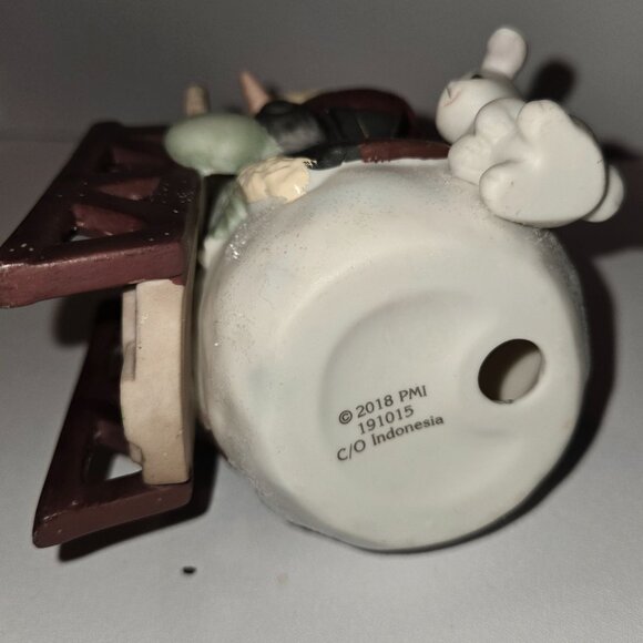 2018 Precious Moments May Your Holidays Be Filled with Winter Thrills figurine 6 - Picture 5 of 5
